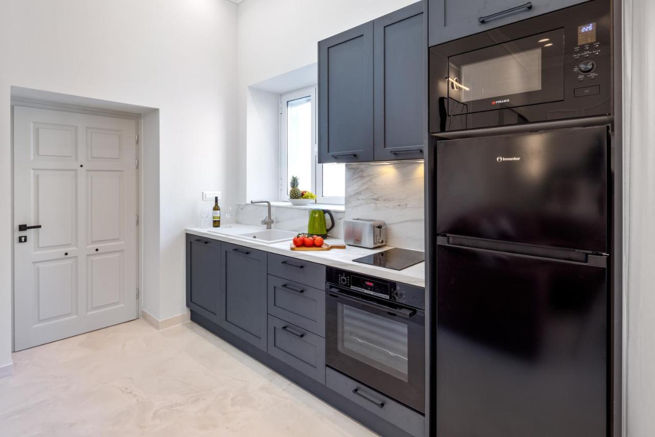 Modern-Vintage Old Town Suites Corfu  ภายนอก รูปภาพ
