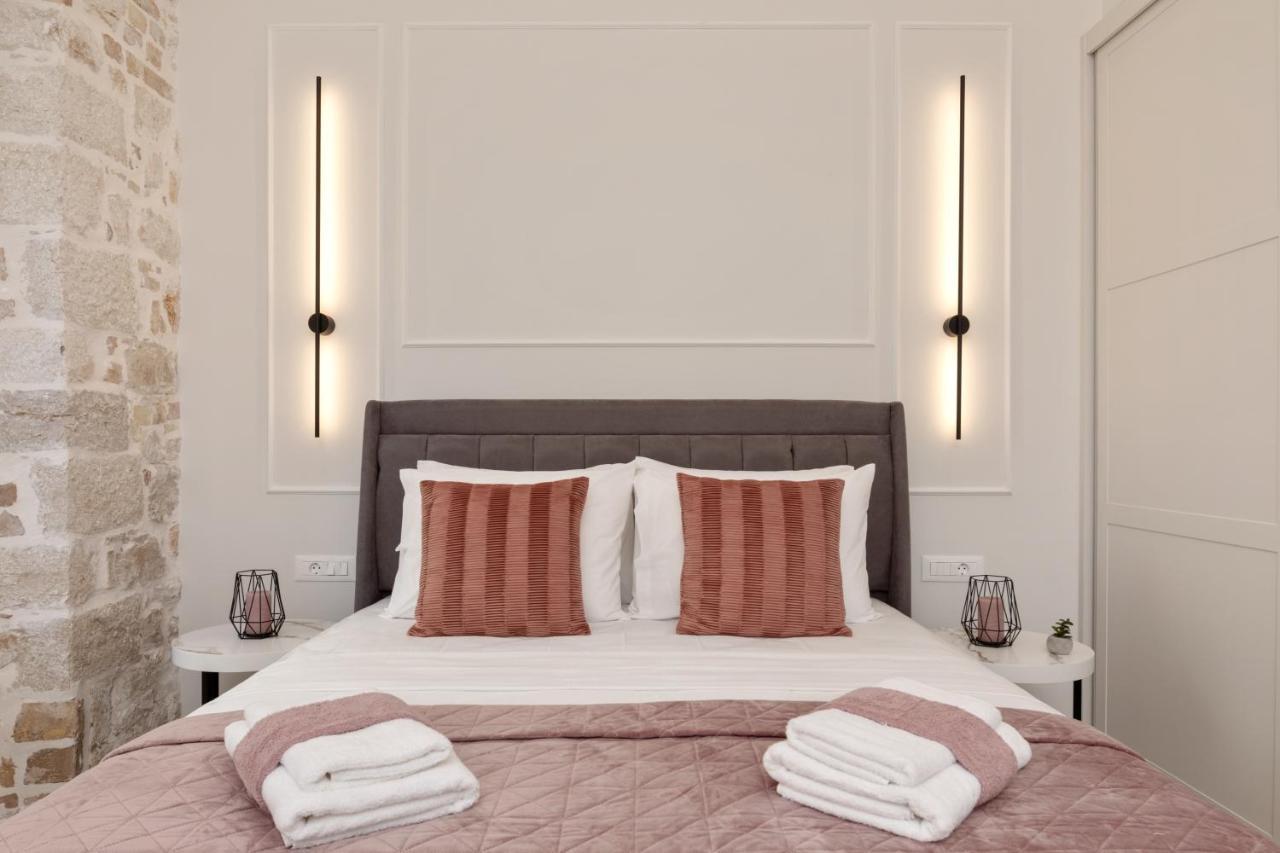 Modern-Vintage Old Town Suites Corfu  ภายนอก รูปภาพ