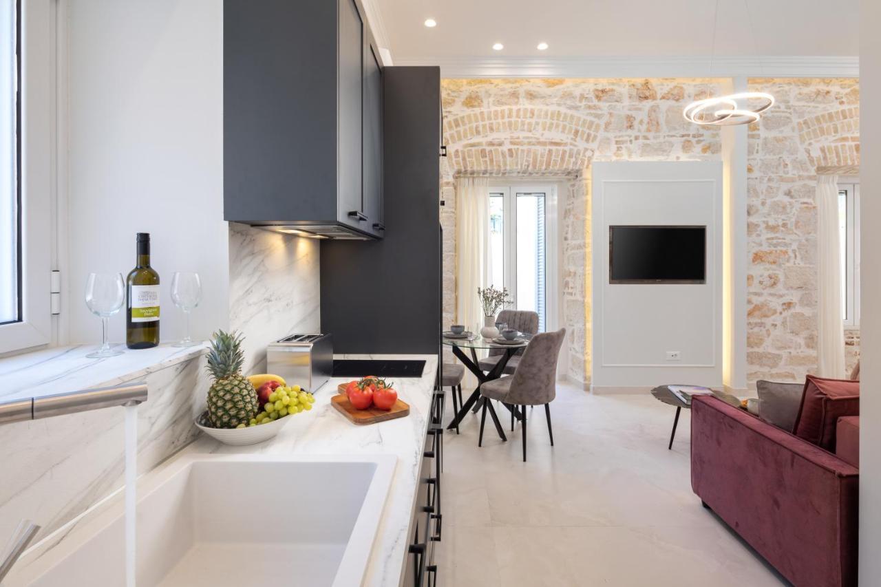 Modern-Vintage Old Town Suites Corfu  ภายนอก รูปภาพ
