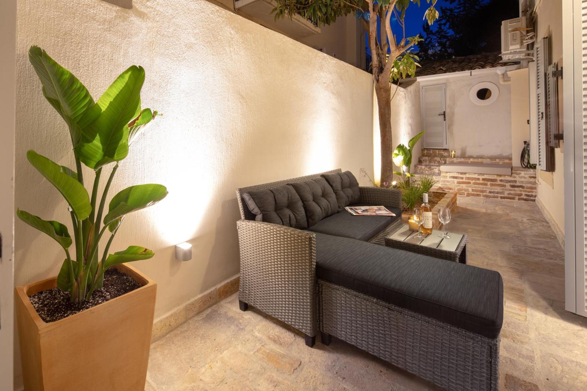 Modern-Vintage Old Town Suites Corfu  ภายนอก รูปภาพ