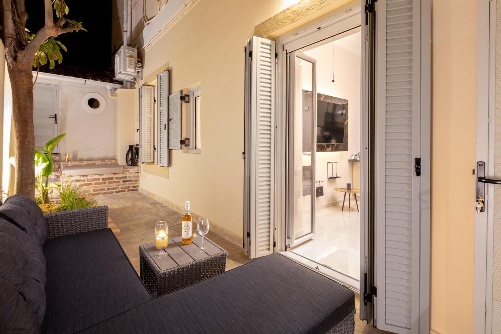 Modern-Vintage Old Town Suites Corfu  ภายนอก รูปภาพ